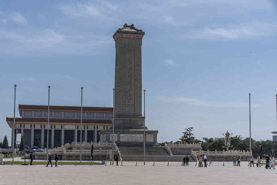 China - Beijing 006 - plaza Tian An Men - monumento a los Héroes del Pueblo